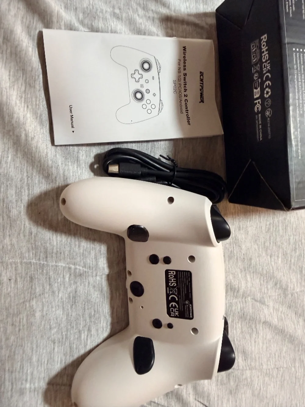 ECHTPOWER Wireless Switch 2 Controller Hall Effect RGB SP02C YS46 White
